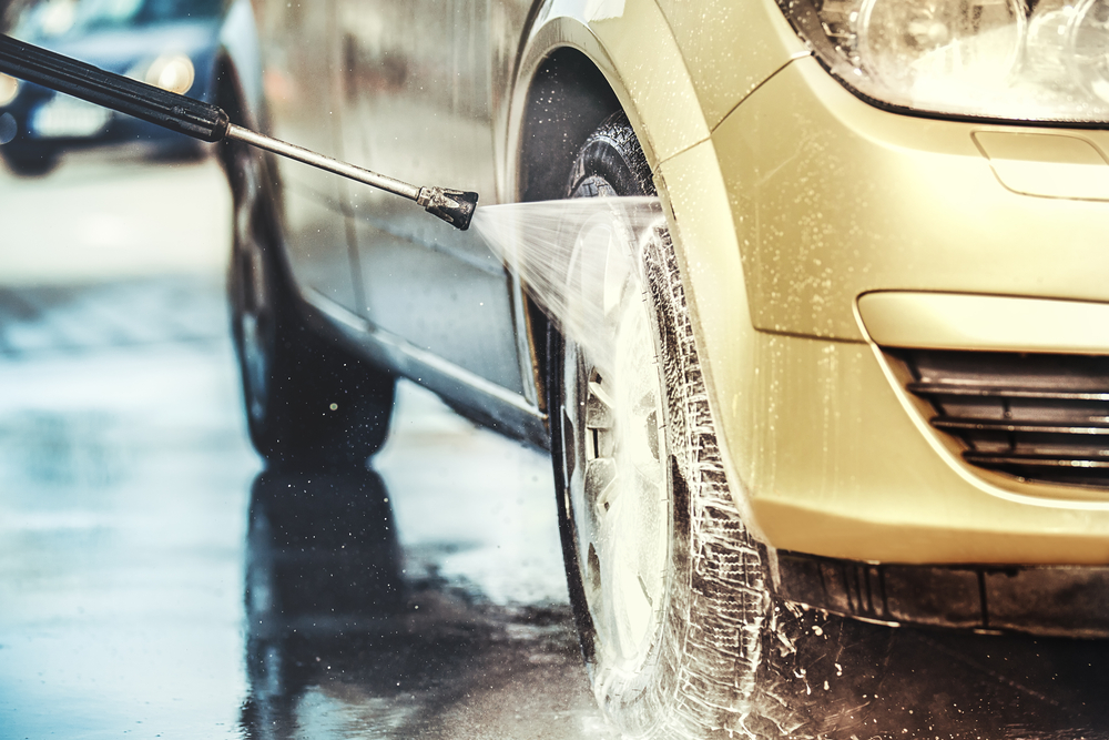 Attrezzature per l’autolavaggio con cui potenziare il tuo impianto